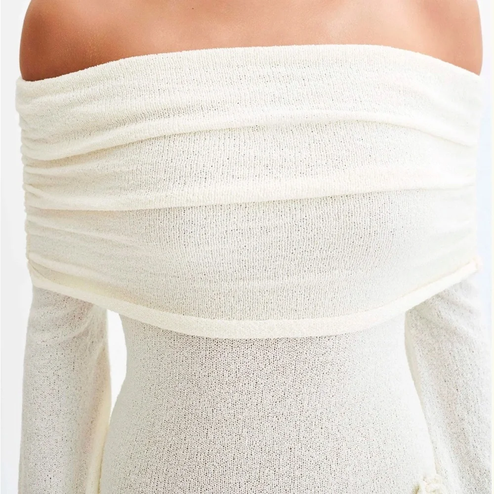 Meshki Off-Shoulder White Long Sleeve Dress - Picture 4 of 6